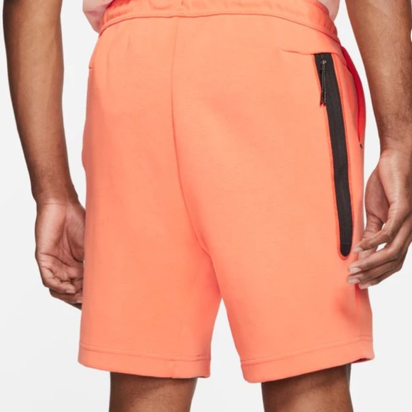 Nike Sportswear Tech Fleece Washed Shorts - Picture 3 of 4